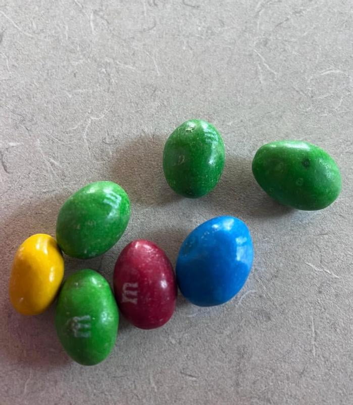 m＆m　3点セット M&M's Peanut Chocolate Football Candy, Share Size - 3.27 oz Pack