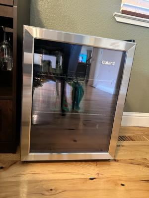Galanz 85 Can Beverage Cooler, Glass Door Beverage Refrigerator