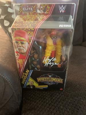 WWE Elite Collection Premium Live Event Hulk Hogan Action Figure