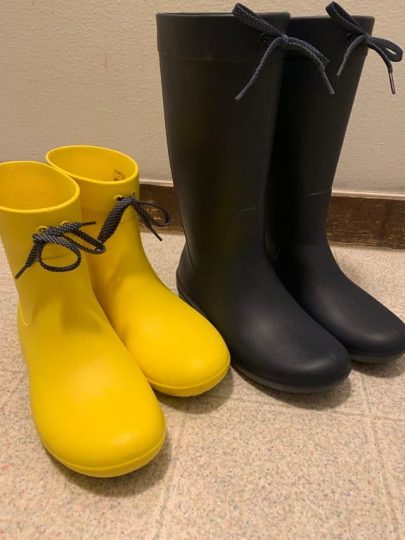 crocs shorty rain boots