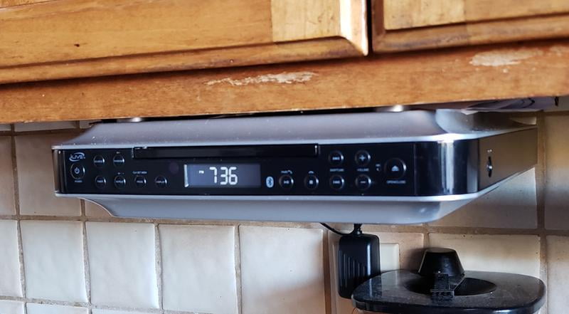 iLive Kitchen Under Cabinet FM CD Bluetooth Input Remote Speakerphone Silver 