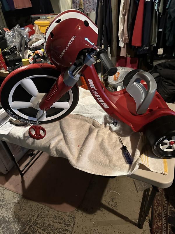 Radio Flyer Deluxe Big Flyer, Red Chopper Style Kids Tricycle with