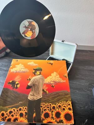 FLOWER BOY - Walmart.ca