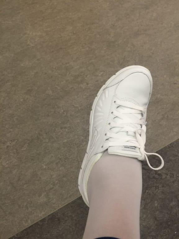 skechers eldred white