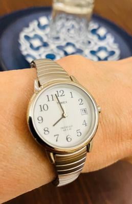 Free Shipping! Timex Indiglo Ladies Stainless Steel Expansion Band
