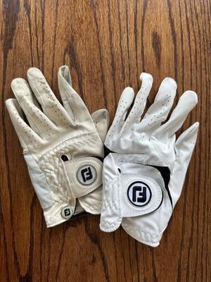 Free Shipping! FootJoy Men's Golf Gloves, Left Handed, White, 2
