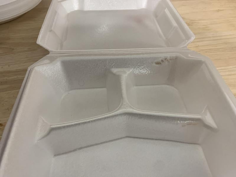 Hefty Supreme Foam Hinged Lid Container, 3-Compartment 125 ct.