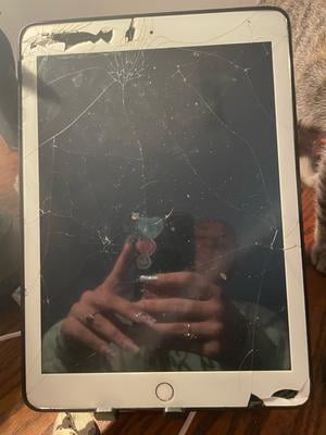 iPad本体 porunu Customer reviews for Restored Apple iPad 6th Gen 32GB Wi-Fi Space