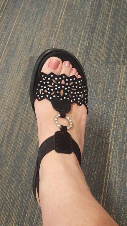 Skechers queen b sandals hotsell
