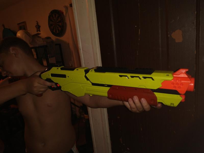Nerf Rival Saturn XX 1000 Edge Series, High-Speed Ball Dart Nerf Rival Saturn XX 1000 Edge Series, High-Speed Ball Dart