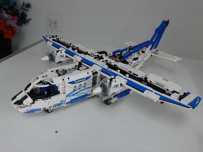 lego technic cargo plane