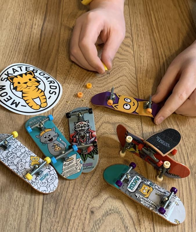 Tech Deck Meow Power 7-Pack Skateboards Mariah Duran - Walmart.com