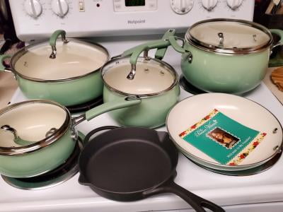 The Pioneer Woman 10-Piece Classic Belly Mint Cookware Set With