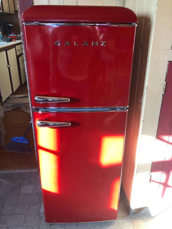 GLR12TBKEFR Galanz Galanz 12.0 Cu Ft Retro Top Mount Refrigerator in Vinyl  Black