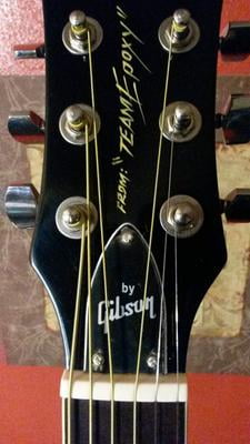 The Maestro by Gibson Full Size Acoustic Guitar Pack, Vintage