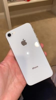 Restored Apple iPhone 8 - Carrier Unlocked - 64GB Silver