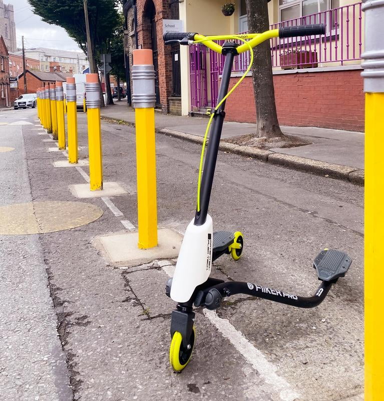 Adult Scooter YVolution Y Fliker F3 Scooter - Black/Yellow: 100