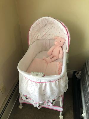 minnie mouse bassinet walmart