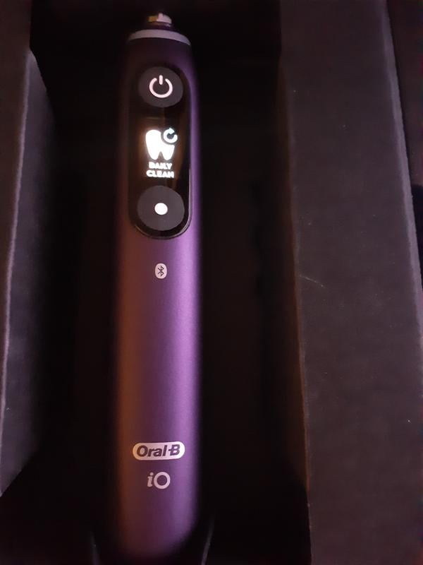 Oral-B iO Series 8 Electric Toothbrush with 3 Brush Heads, Violet
