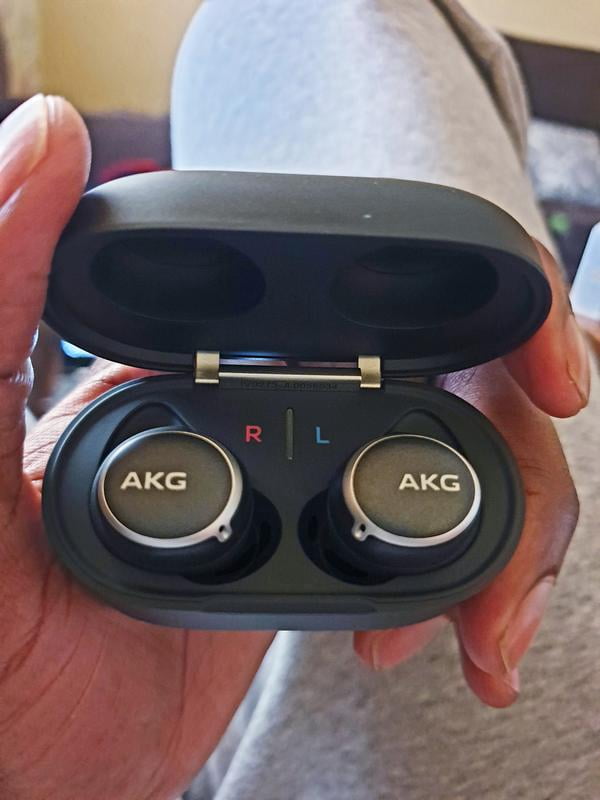 AKG N400NC TWS True Wireless Bluetooth Noise-cancelling Headphones