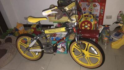 stranger things yellow bike