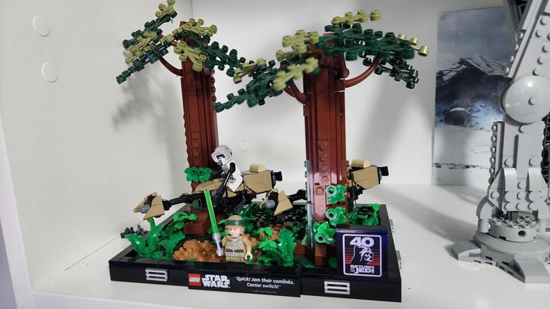 LEGO Star Wars 75353 Endor Speeder Chase Diorama - Original