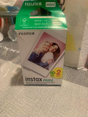 instax mini Instant Daylight Film Pack, 20 Exposures