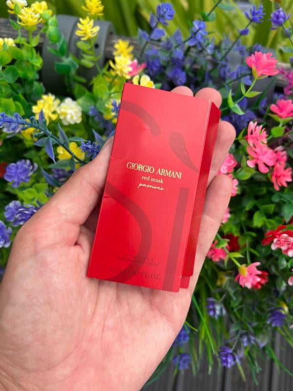 Giorgio Armani Sì Passione Red Musk Eau de Parfum 1.6 Fl. Oz / 50