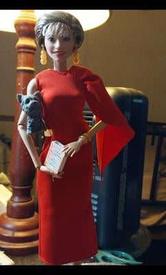 Barbie Isabel Allende 2024 – Mattel HRM45, Collection Inspiring Women