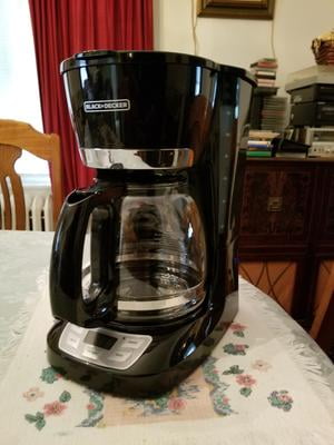 BLACK+DECKER 12-Cup Programmable Coffee Maker (CM1060W) 