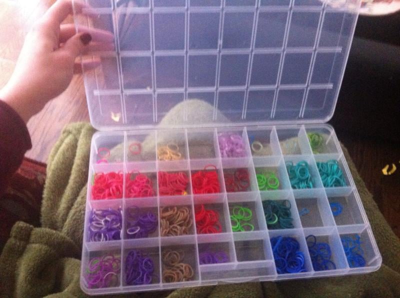 Darice Deluxe Organizer 20 Craft Storage Spaces for beads Small Parts and Supplies 10.68 x 7.56 x 1.68 inches 