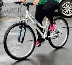 roadmaster granite peak women's mountain bicycle 26 wheels white