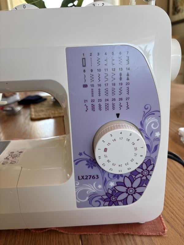 Customer reviews for Brother LX2763 Sewing Machine with 27-Stitch
