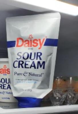 Daisy Pure and Natural Sour Cream, 14 oz Pouch (Refrigerated