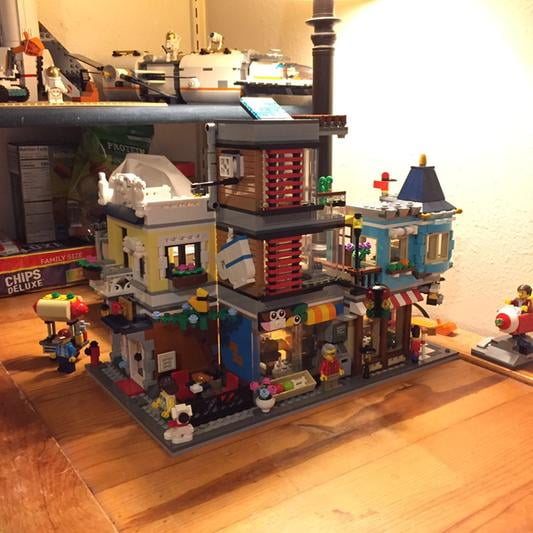 lego cafe and pet shop