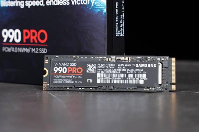SAMSUNG 990 PRO 2TB M.2 PCIe Gen4 X4 NVMe 2.0c Solid State Drive