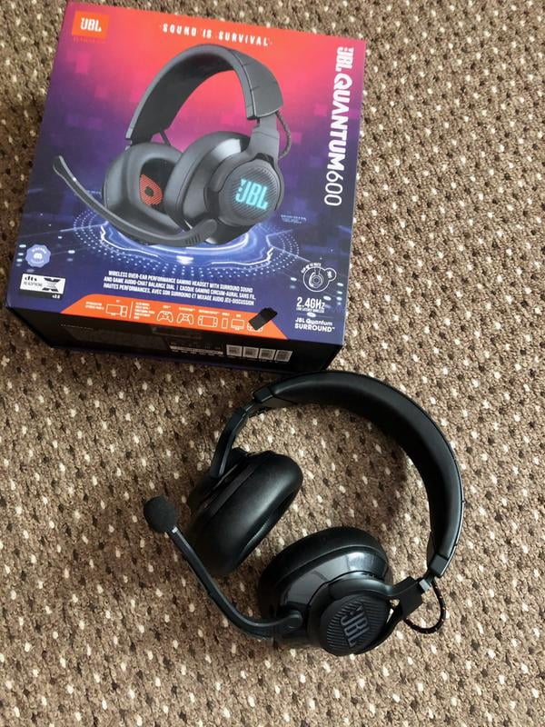 JBL Quantum 600 - Wireless over-ear performance PC gaming headset