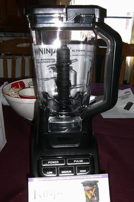 Ninja® Professional 1000 Watt Blender with 72 oz. XL Total Ninja® Professional 1000 Watt Blender with 72 oz. XL Total