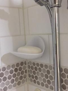 Command™ Bath Soap Dish