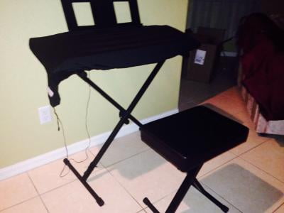World Tour Keyboard Stand And Deluxe Padded Bench Package