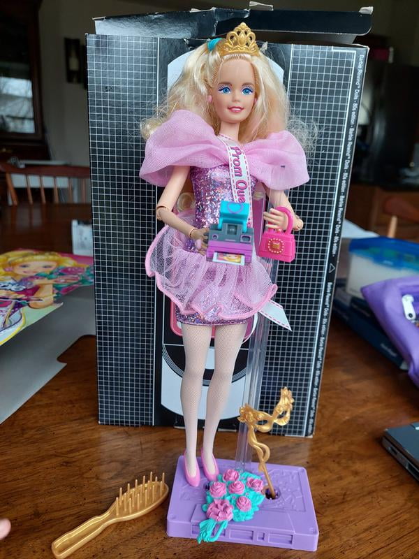 Barbie Rewind Doll & Accessories with Curly Blonde Hair