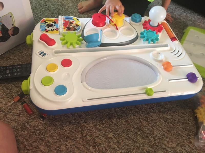 baby einstein curiosity table review