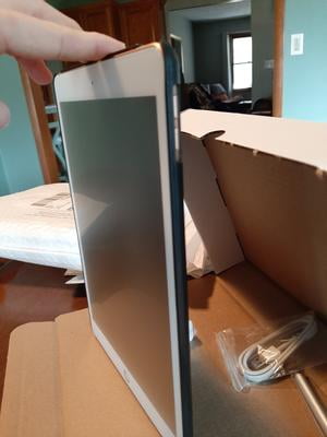 Restored 2020 Apple iPad Wi Fi+Cellular 32 GB Silver (8th