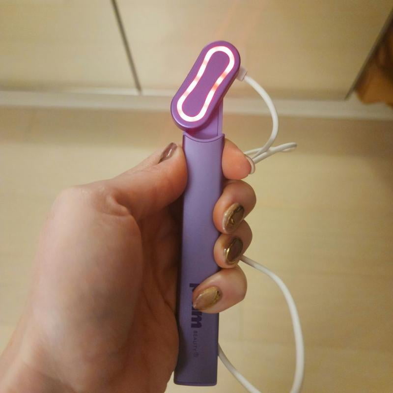 Plum Beauty Red Light Vibrating Facial Radiance Wand