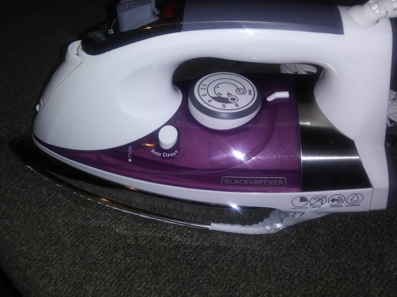 Black+Decker, Professional Steam Iron with Stainless Steel Soleplate,  Purple, IR1350S-T - Yahoo Shopping