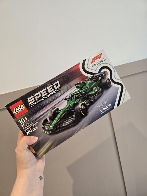Free Shipping! LEGO Speed Champions Aston Martin Aramco F1 AMR24 - Main Image