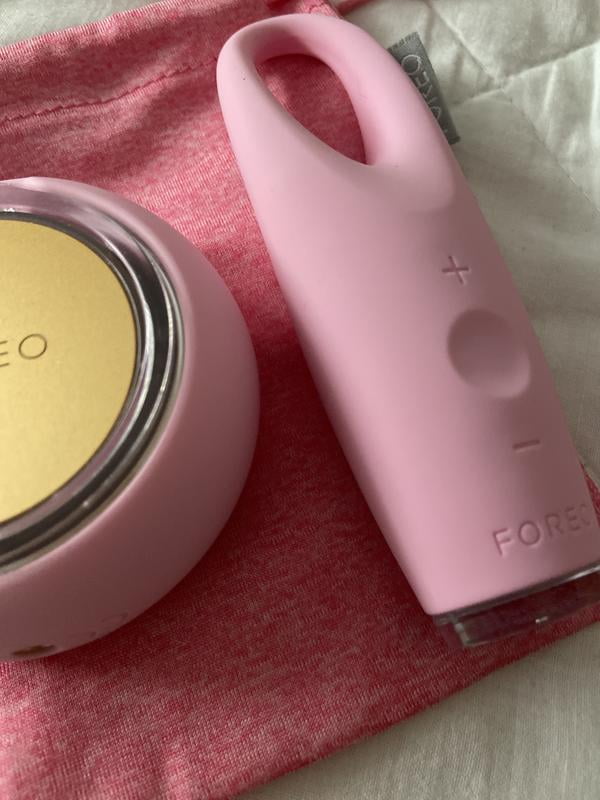 Foreo IRIS Illuminating Ultra hygienic Silicone Eye Massager