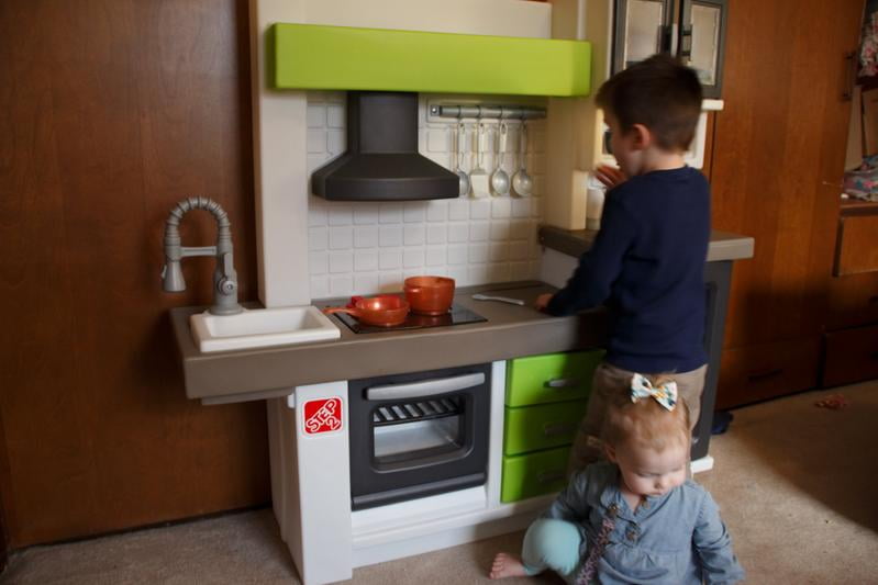 step2 euro edge play kitchen