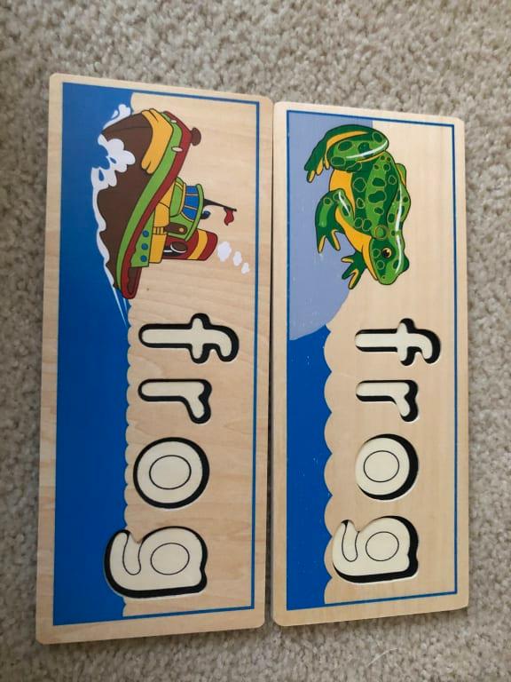 melissa and doug see and spell learning toy