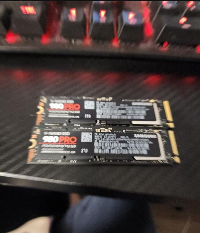 SAMSUNG 1TB 980 PRO Series PCIe Gen4. X4 NVMe M.2 Solid State